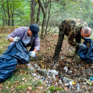 Akcja sprzątania lasu w Bydgoszczy na osiedlu Miedzyń