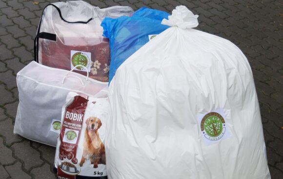 Przekazanie darów dla Schroniska dla Zwierząt w Bydgoszczy