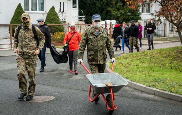 SprzątanieLasuKapuściska_11_2020 Akcja sprzątania lasu w Bydgoszczy na osiedlu Kapuściska
