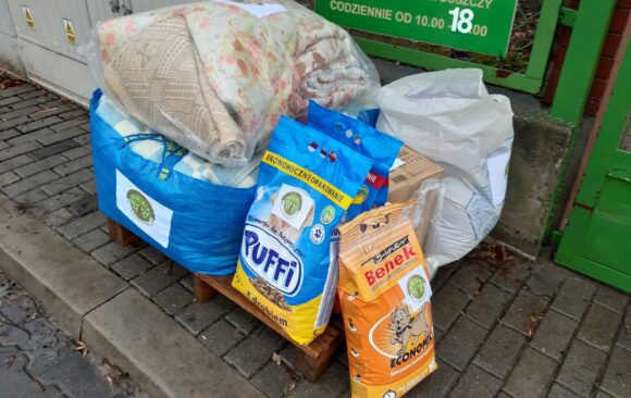 Schronisko_12_2020_1 Przekazanie darów dla Schroniska dla Zwierząt w Bydgoszczy