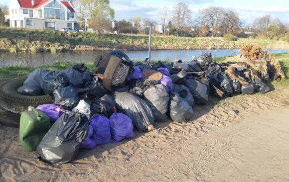 Akcja sprzątania okolic Kanału Bydgoskiego