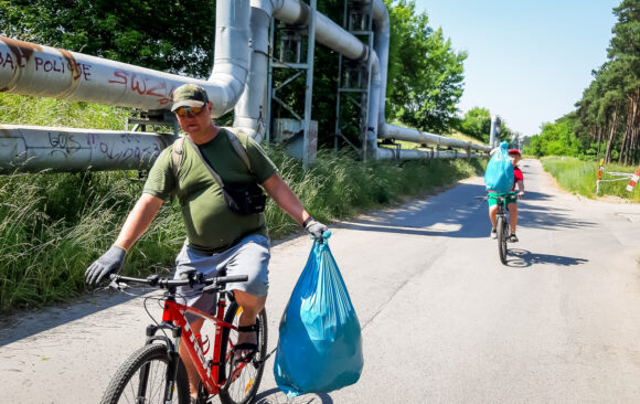 Akcja sprzątania lasu przy granicy Bydgoszczy z Białymi Błotami