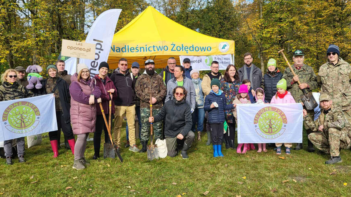 Finał akcji Oponeo wspólne sadzenie lasu 001