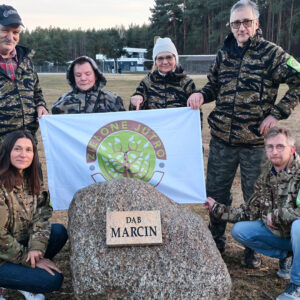 Odsłonięcie tablicy upamiętniającej zasadzenie dębu na cześć Marcina